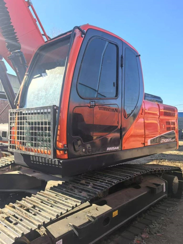 Doosan DX 225 LC - Ekskavator perayap: gambar 5 Doosan DX 225 LC - Ekskavator perayap: gambar 5