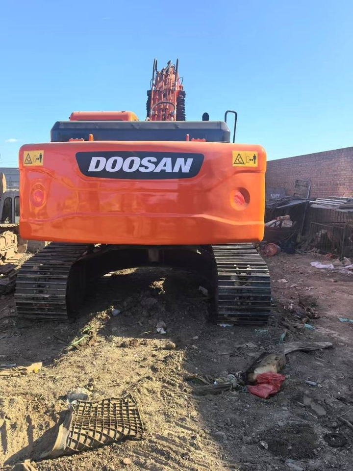 Doosan DX 225 LC - Ekskavator perayap: gambar 3 Doosan DX 225 LC - Ekskavator perayap: gambar 3
