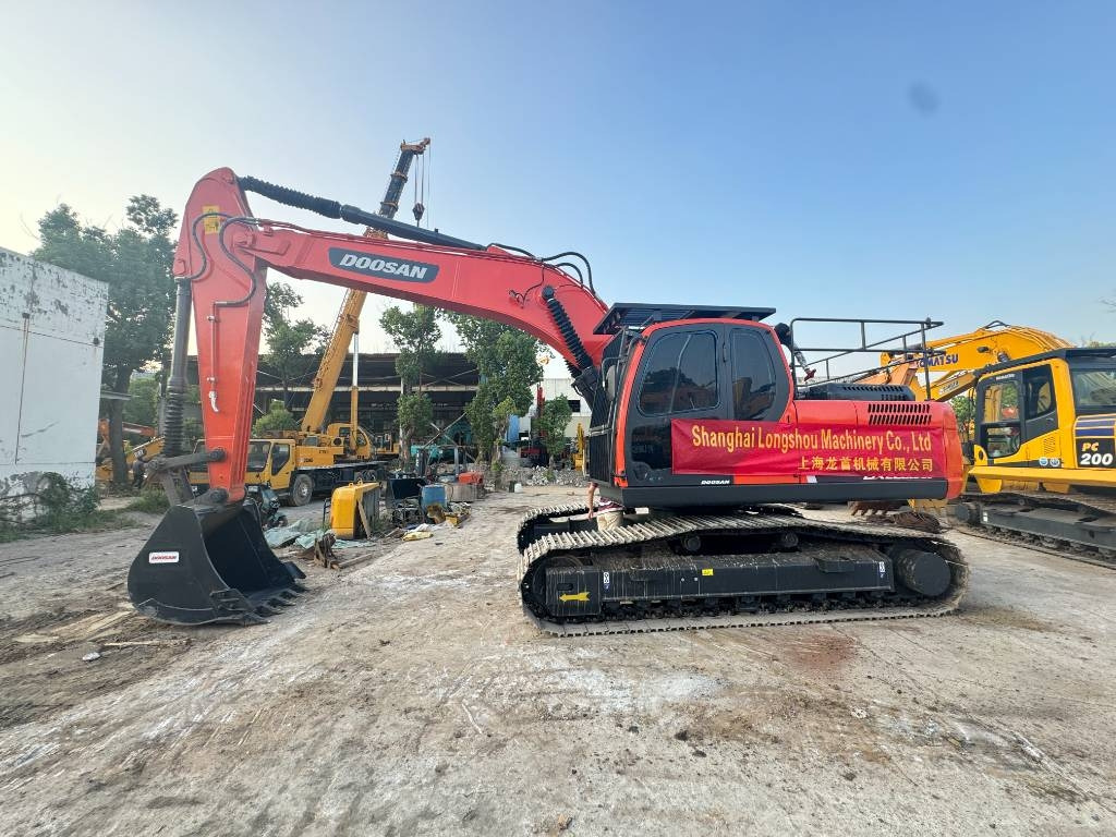 Doosan DX 225 LC - Ekskavator perayap: gambar 1 Doosan DX 225 LC - Ekskavator perayap: gambar 1