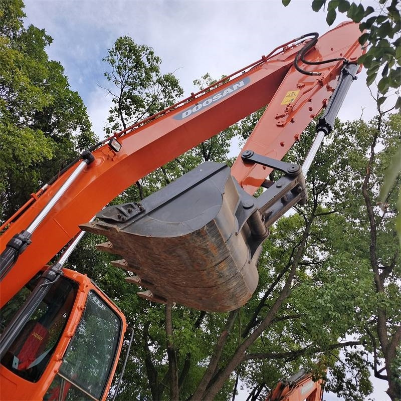 Doosan DX 225 LC - Ekskavator perayap: gambar 2 Doosan DX 225 LC - Ekskavator perayap: gambar 2