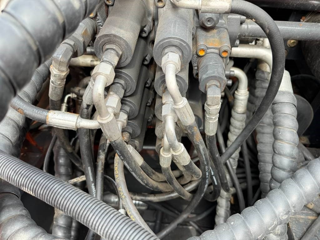 Doosan DX 300 - Ekskavator perayap: gambar 3 Doosan DX 300 - Ekskavator perayap: gambar 3