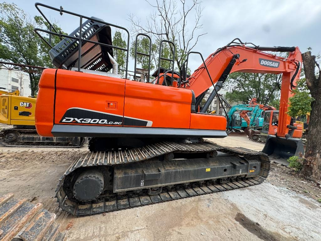 Doosan DX 300 - Ekskavator perayap: gambar 1 Doosan DX 300 - Ekskavator perayap: gambar 1