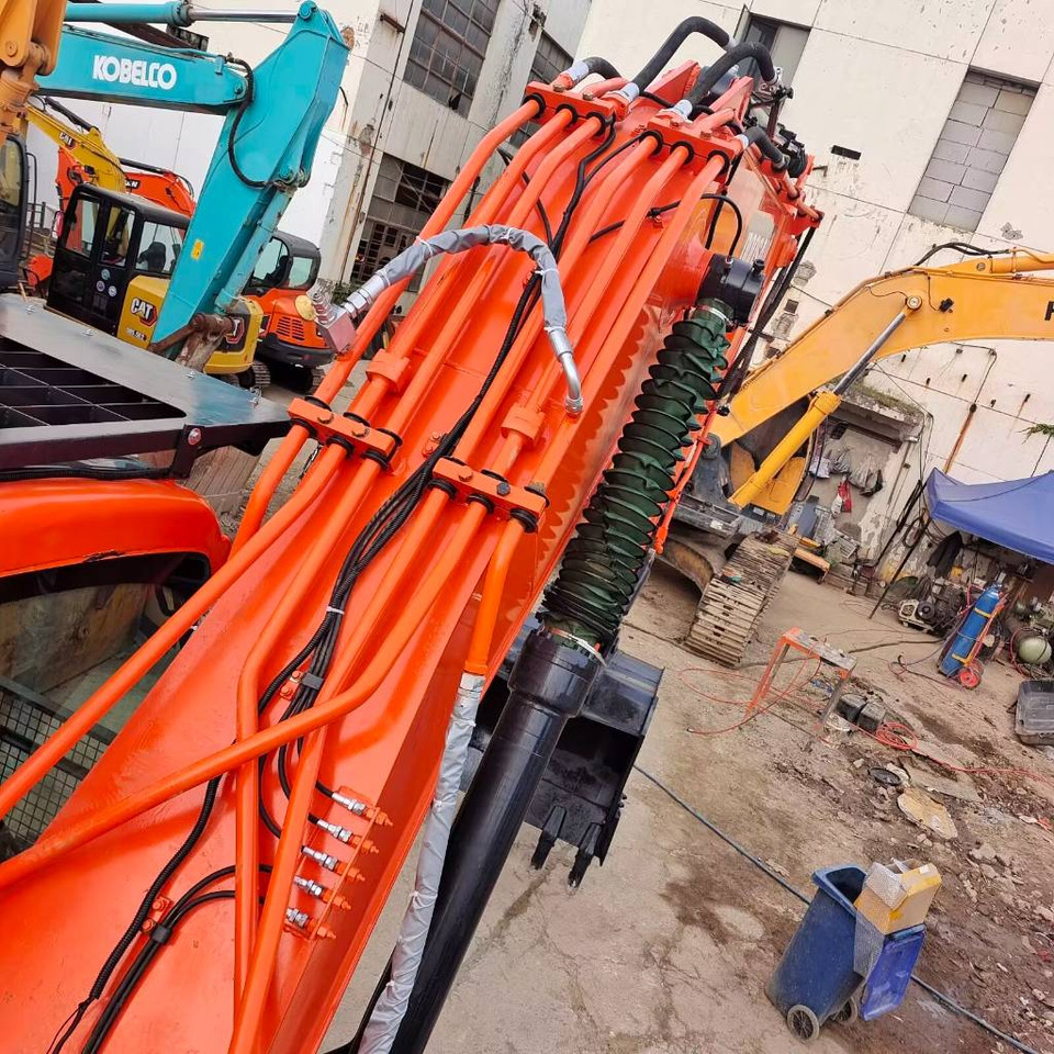 Doosan DX 300 - Ekskavator perayap: gambar 4 Doosan DX 300 - Ekskavator perayap: gambar 4