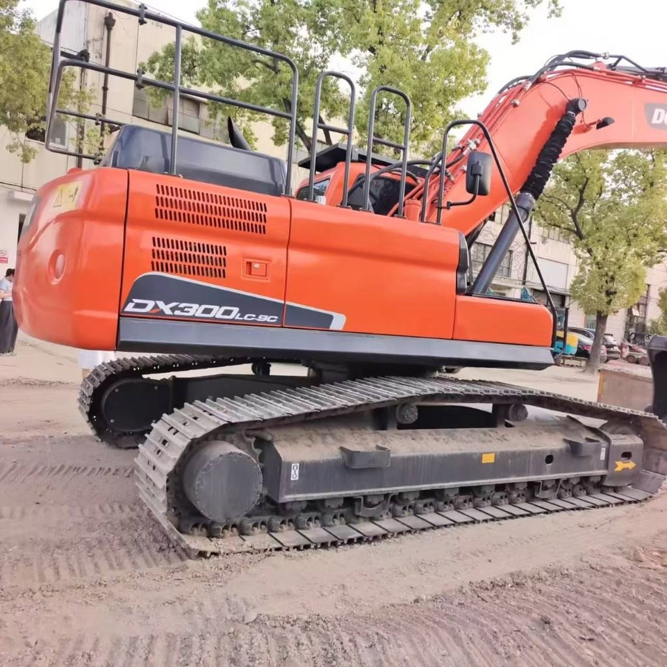 Doosan DX 300 - Ekskavator perayap: gambar 5 Doosan DX 300 - Ekskavator perayap: gambar 5
