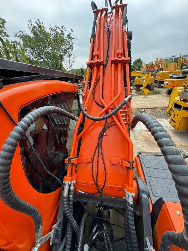 Doosan DX 300 - Ekskavator perayap: gambar 5 Doosan DX 300 - Ekskavator perayap: gambar 5