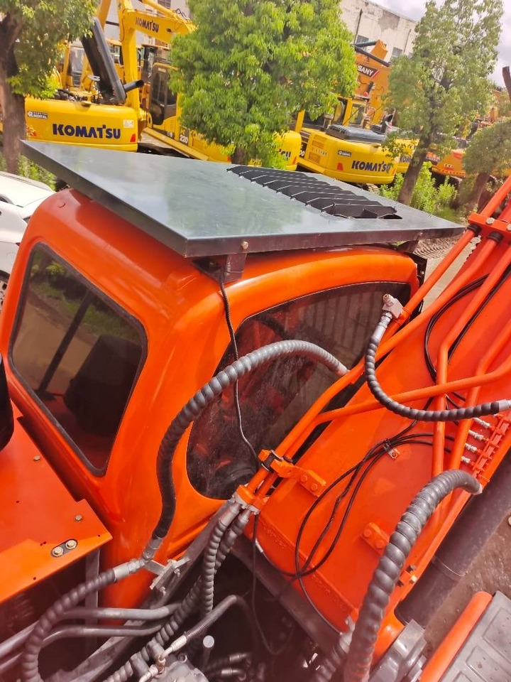 Doosan DX 300LC-9C - Ekskavator perayap: gambar 5 Doosan DX 300LC-9C - Ekskavator perayap: gambar 5