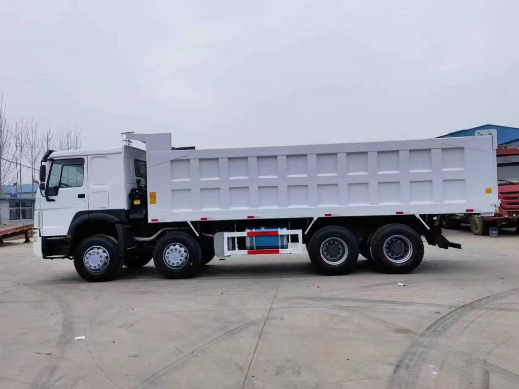 Howo 375 - Trailer jungkit: gambar 3 Howo 375 - Trailer jungkit: gambar 3