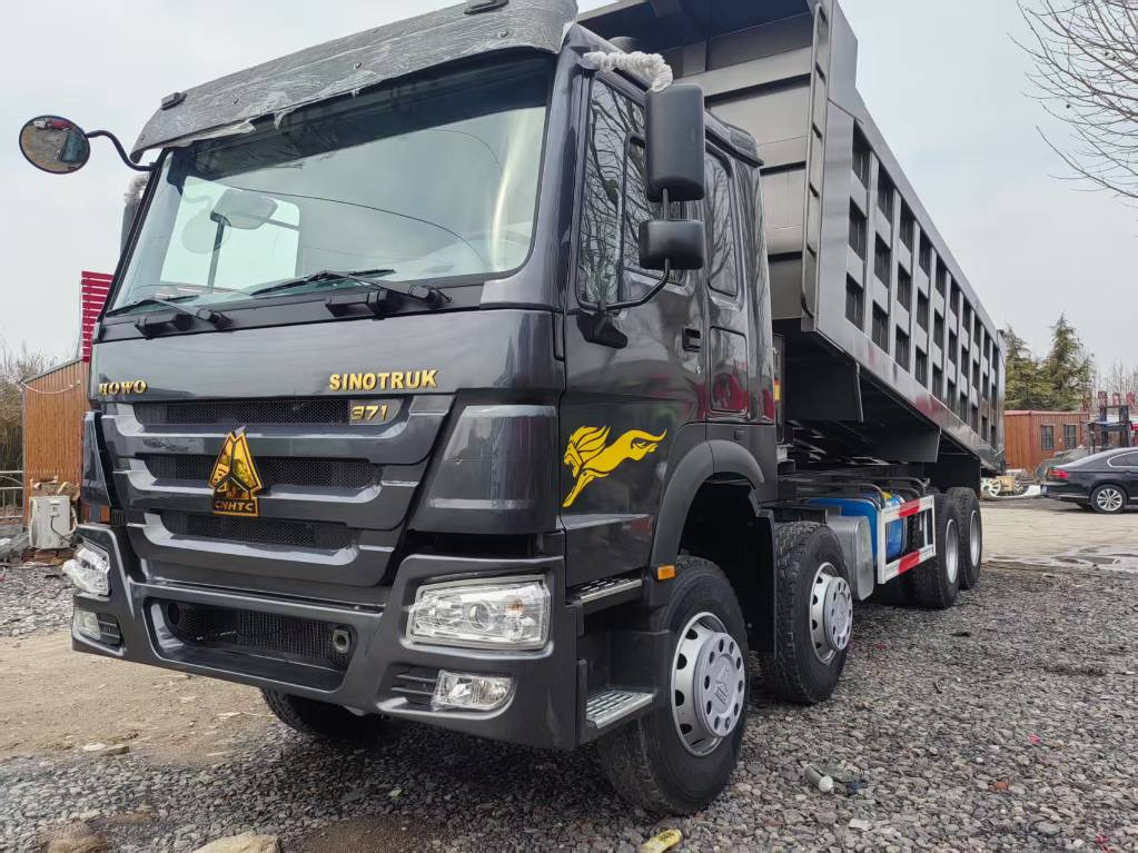 Howo 8X4 - Truk jungkit: gambar 2 Howo 8X4 - Truk jungkit: gambar 2
