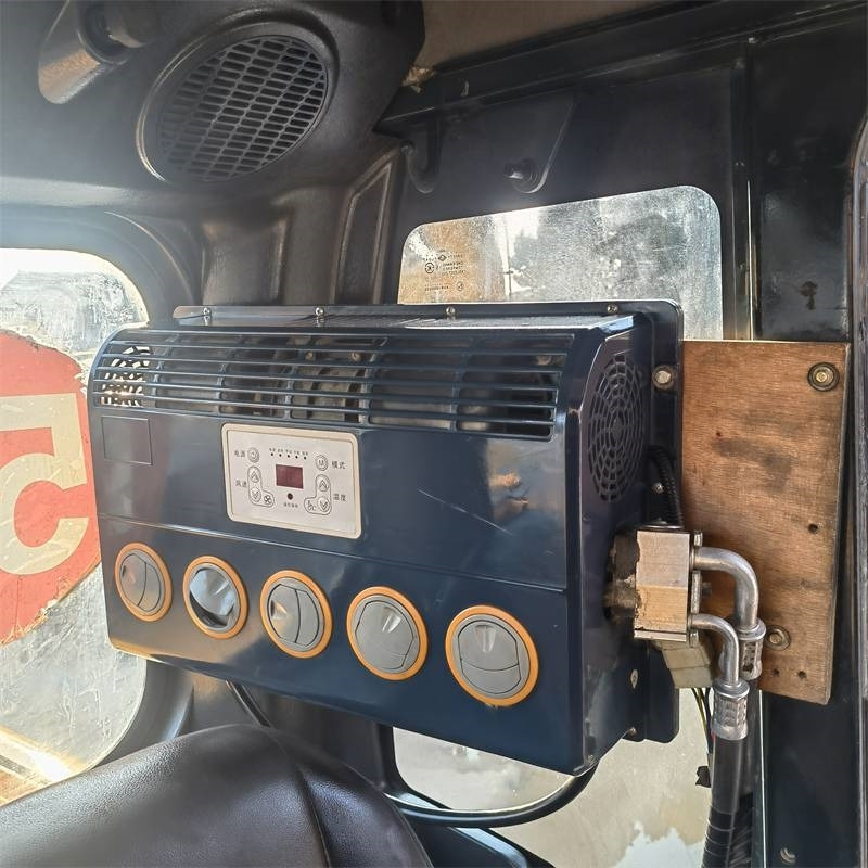 Hyundai HW 210 A - Ekskavator perayap: gambar 5 Hyundai HW 210 A - Ekskavator perayap: gambar 5