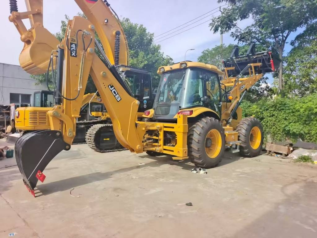 JCB 4 CX brand new machine - Backhoe loader: gambar 1 JCB 4 CX brand new machine - Backhoe loader: gambar 1