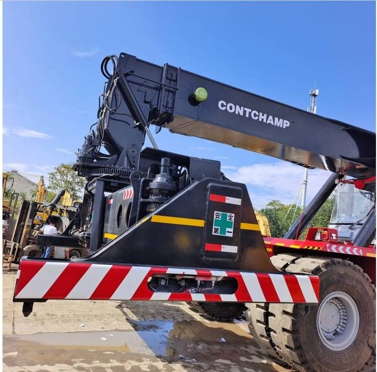 Kalmar DRF 450 - Penumpuk jangkauan: gambar 2 Kalmar DRF 450 - Penumpuk jangkauan: gambar 2