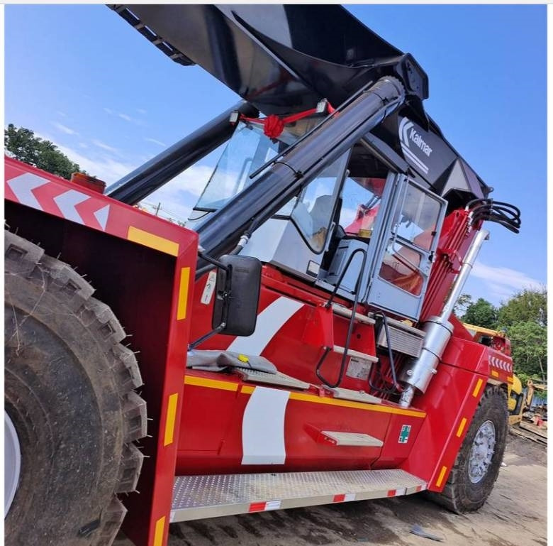 Kalmar DRF 450 - Penumpuk jangkauan: gambar 4 Kalmar DRF 450 - Penumpuk jangkauan: gambar 4