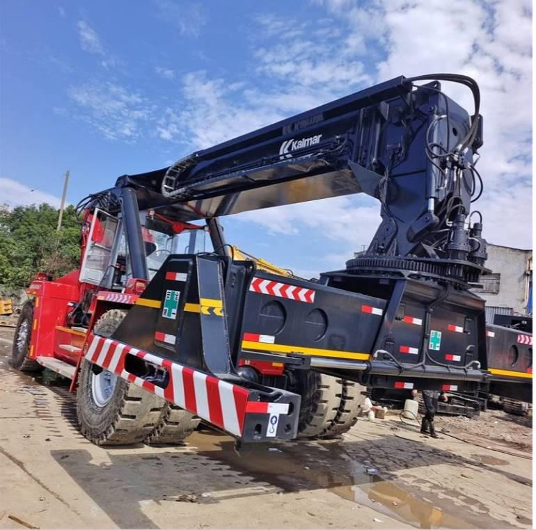 Kalmar DRF 450 - Penumpuk jangkauan: gambar 5 Kalmar DRF 450 - Penumpuk jangkauan: gambar 5