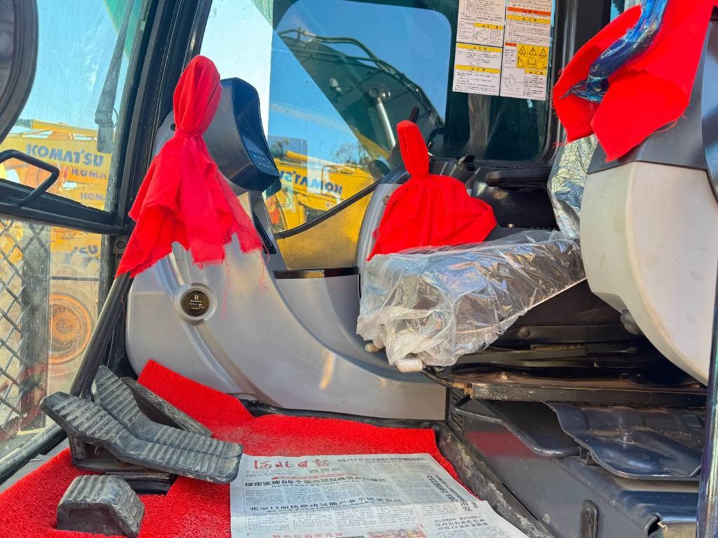 Kobelco SK 200-8 - Ekskavator perayap: gambar 5 Kobelco SK 200-8 - Ekskavator perayap: gambar 5