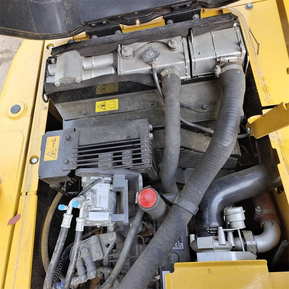 Ekskavator perayap Komatsu PC 130: gambar 22