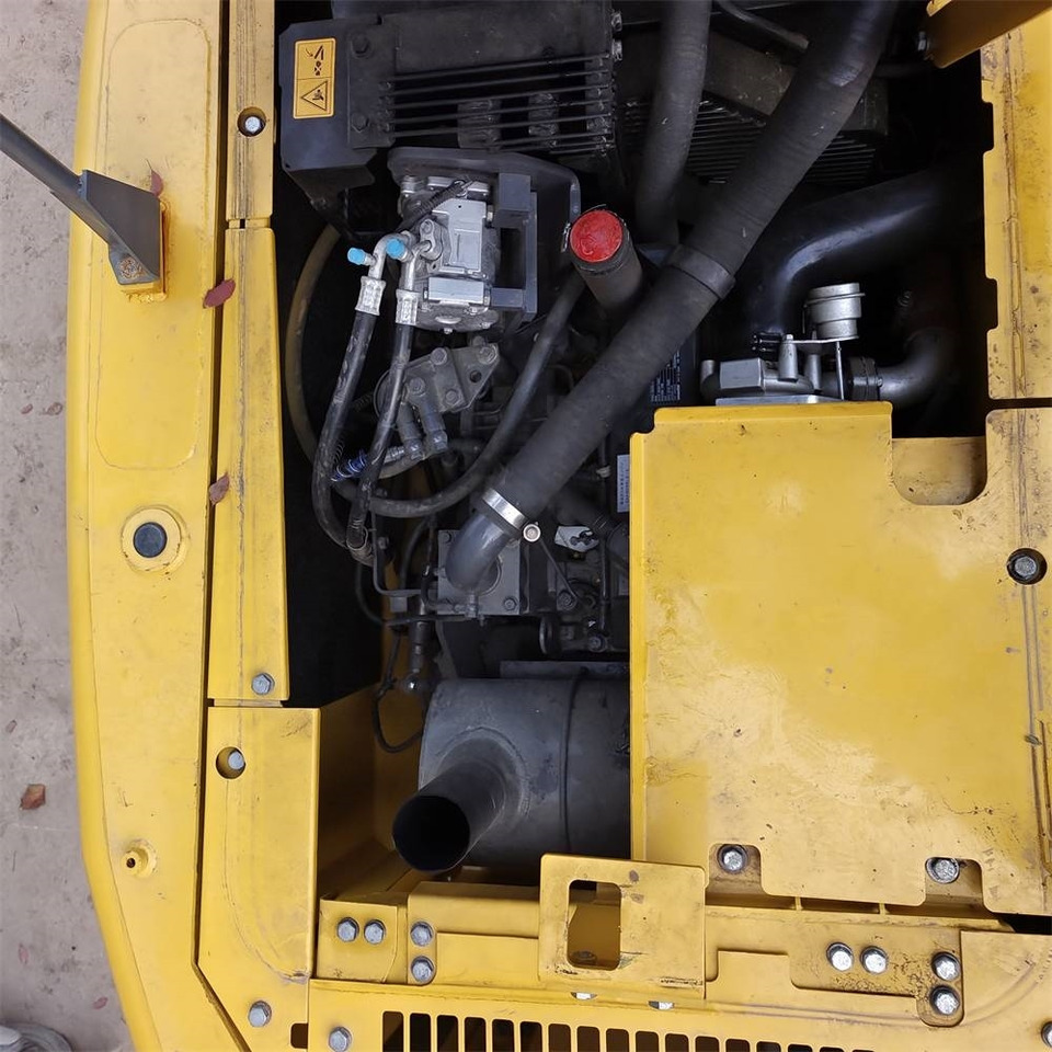 Ekskavator perayap Komatsu PC 130: gambar 20