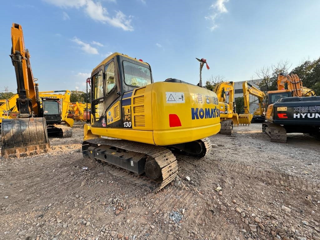 Komatsu PC 130 - Ekskavator perayap: gambar 2 Komatsu PC 130 - Ekskavator perayap: gambar 2