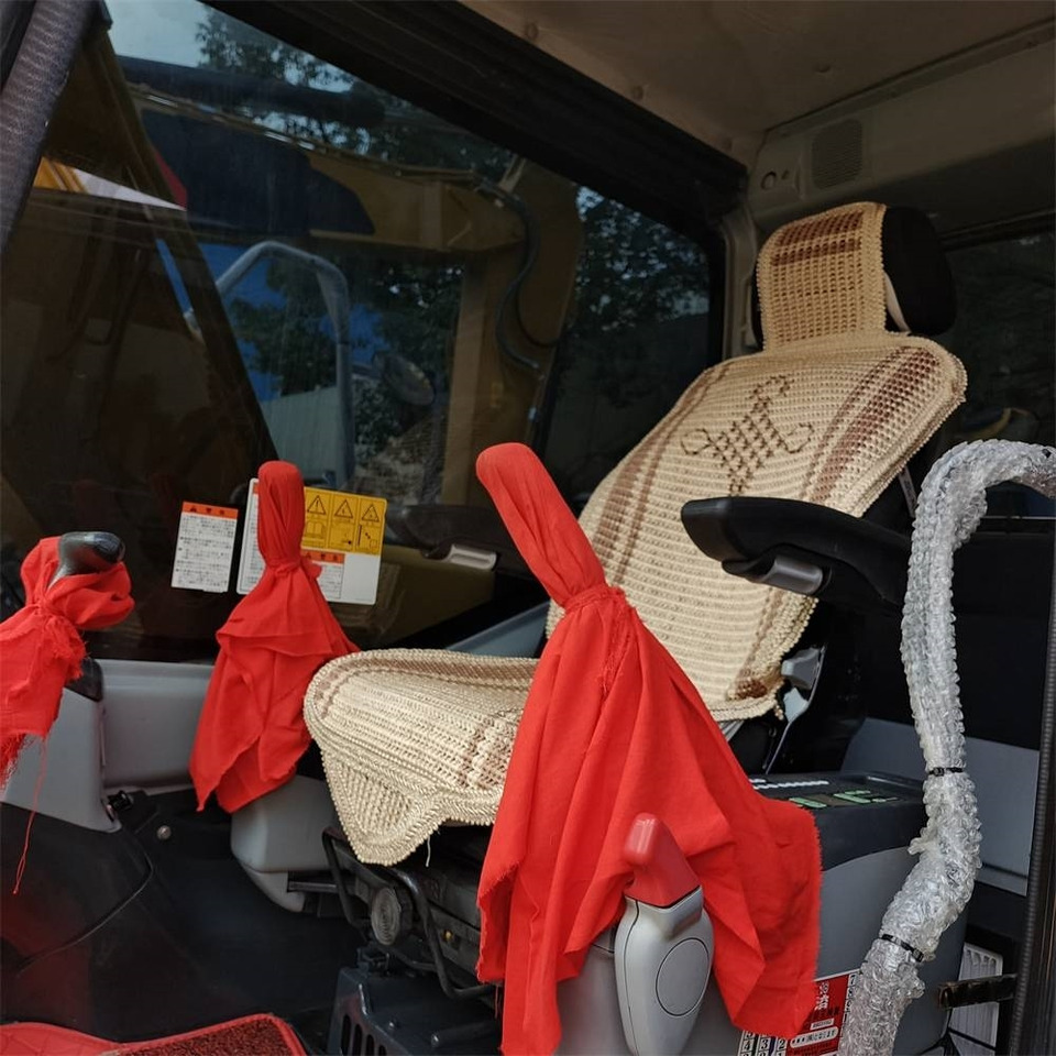 Ekskavator perayap Komatsu PC 130: gambar 9