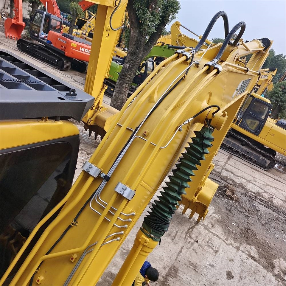 Ekskavator perayap Komatsu PC 130: gambar 18