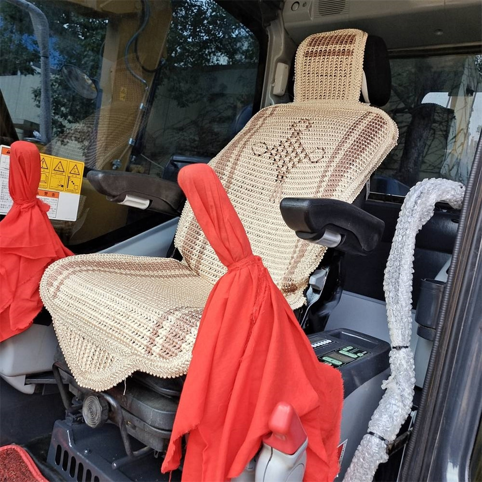 Ekskavator perayap Komatsu PC 130: gambar 8