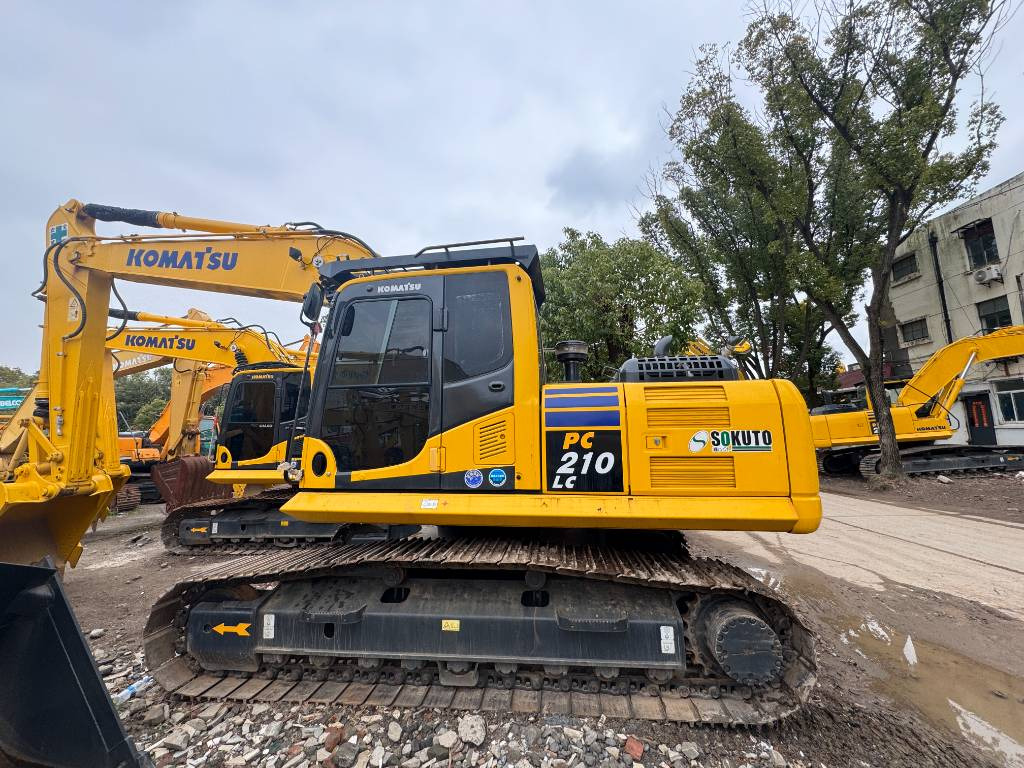 Komatsu PC 210 LC-8 - Ekskavator perayap: gambar 1 Komatsu PC 210 LC-8 - Ekskavator perayap: gambar 1