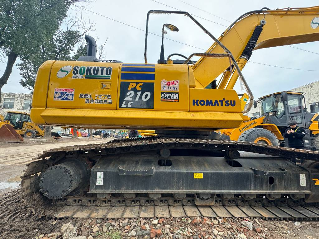 Komatsu PC 210 LC-8 - Ekskavator perayap: gambar 4 Komatsu PC 210 LC-8 - Ekskavator perayap: gambar 4