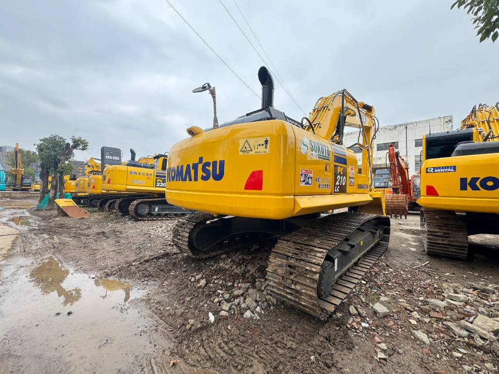 Komatsu PC 210 LC-8 - Ekskavator perayap: gambar 5 Komatsu PC 210 LC-8 - Ekskavator perayap: gambar 5