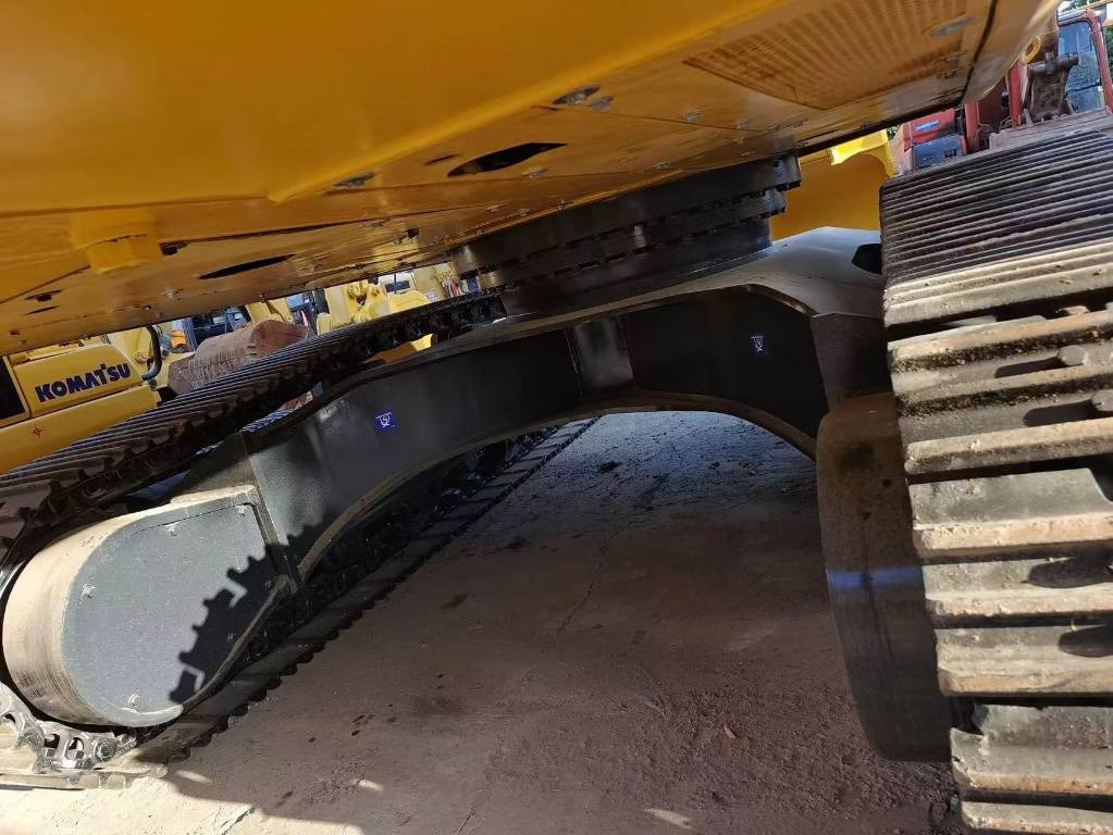 Komatsu PC 400 LC-8 - Ekskavator perayap: gambar 5 Komatsu PC 400 LC-8 - Ekskavator perayap: gambar 5