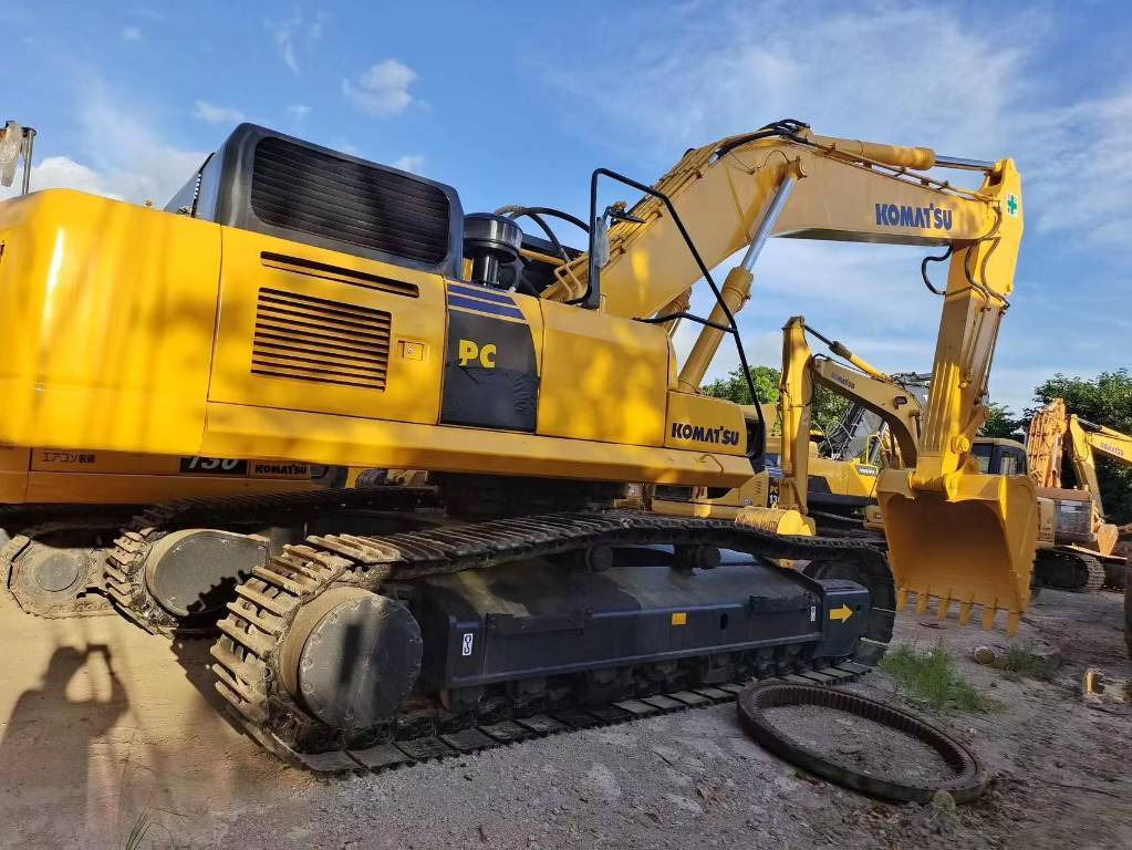 Komatsu PC 400 LC-8 - Ekskavator perayap: gambar 1 Komatsu PC 400 LC-8 - Ekskavator perayap: gambar 1