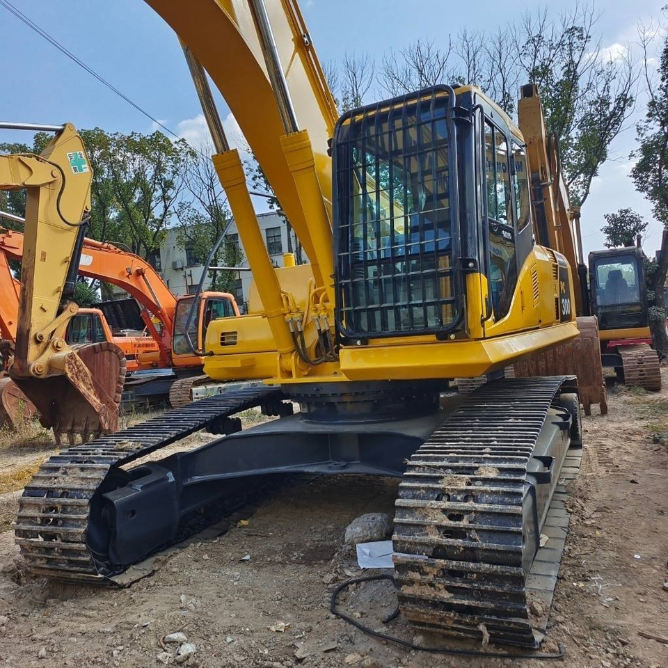 Komatsu PC300 - Ekskavator perayap: gambar 2 Komatsu PC300 - Ekskavator perayap: gambar 2