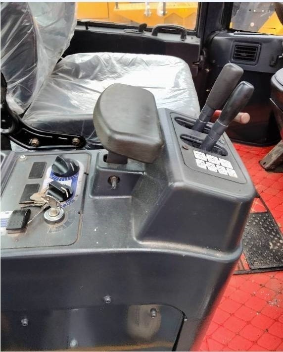 Komatsu WA 320-5 - Ekskavator perayap: gambar 5 Komatsu WA 320-5 - Ekskavator perayap: gambar 5