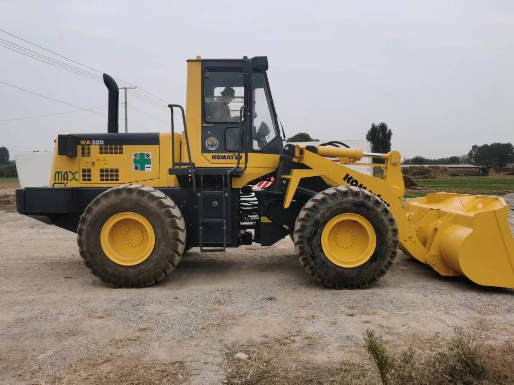Komatsu WA 320-5 - Wheel loader: gambar 2 Komatsu WA 320-5 - Wheel loader: gambar 2