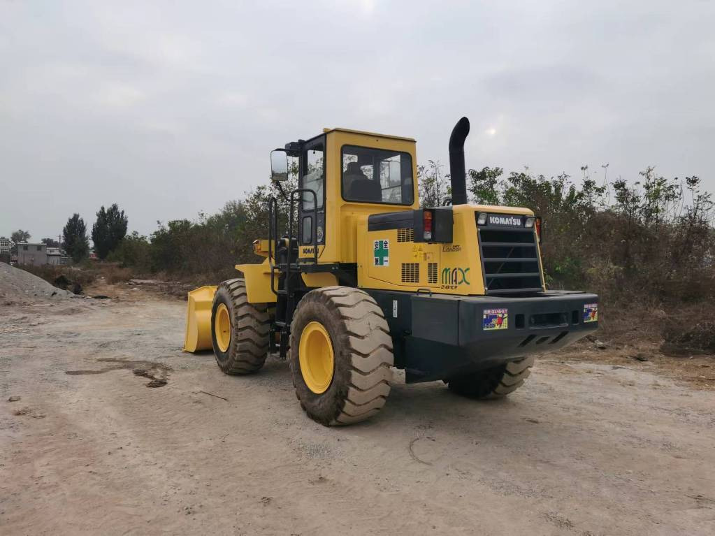 Komatsu WA 320-5 - Wheel loader: gambar 4 Komatsu WA 320-5 - Wheel loader: gambar 4