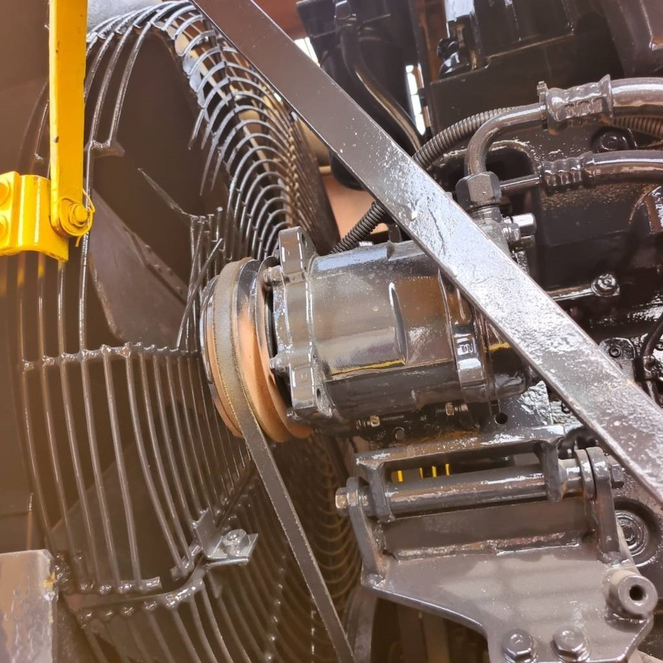 Komatsu WA 470-6 - Ekskavator perayap: gambar 2 Komatsu WA 470-6 - Ekskavator perayap: gambar 2