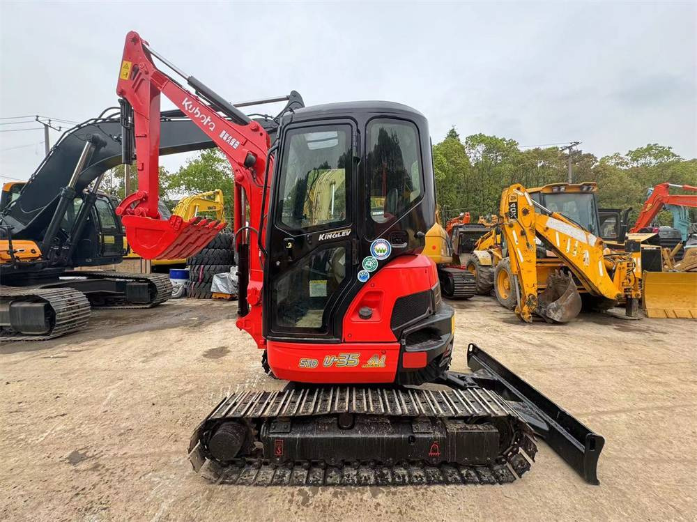 Kubota U 35-3 - Ekskavator mini: gambar 2 Kubota U 35-3 - Ekskavator mini: gambar 2