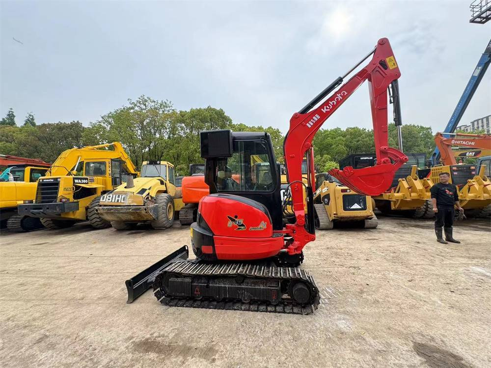 Kubota U 35-3 - Ekskavator mini: gambar 4 Kubota U 35-3 - Ekskavator mini: gambar 4