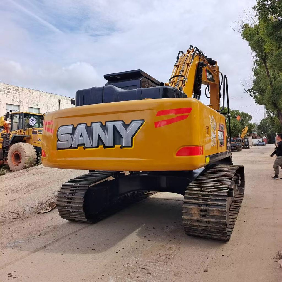 Sany 215C - Ekskavator perayap: gambar 4 Sany 215C - Ekskavator perayap: gambar 4