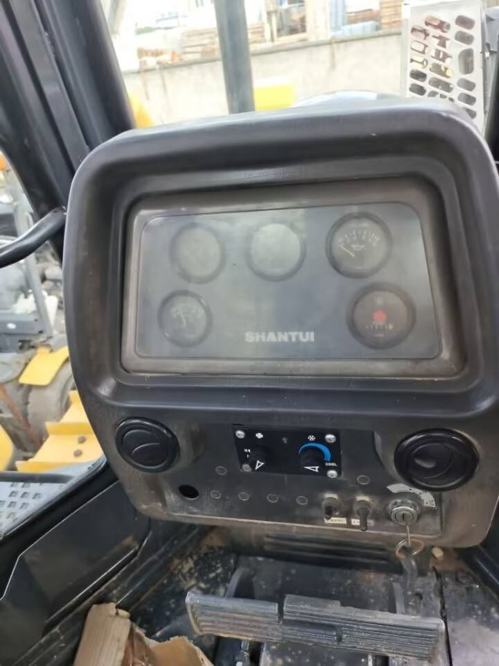 Shantui SD 16 - Bulldozer: gambar 2 Shantui SD 16 - Bulldozer: gambar 2