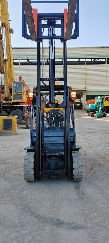 Toyota FD30 - Forklift diesel: gambar 4 Toyota FD30 - Forklift diesel: gambar 4