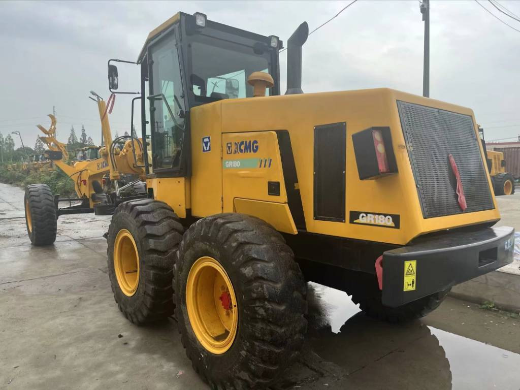 XCMG GR 180 - Grader: gambar 5 XCMG GR 180 - Grader: gambar 5
