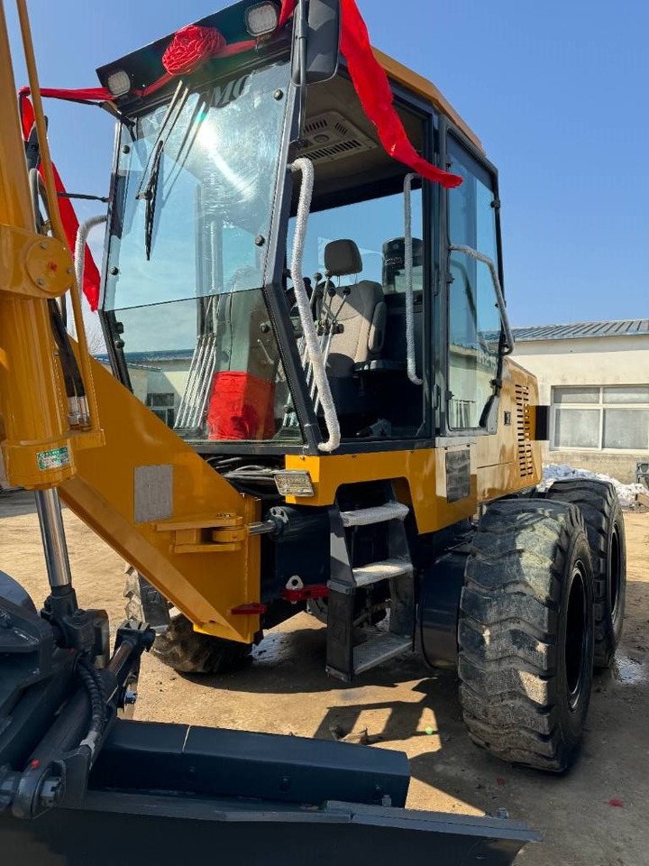 XCMG GR 2153 - Grader: gambar 3 XCMG GR 2153 - Grader: gambar 3