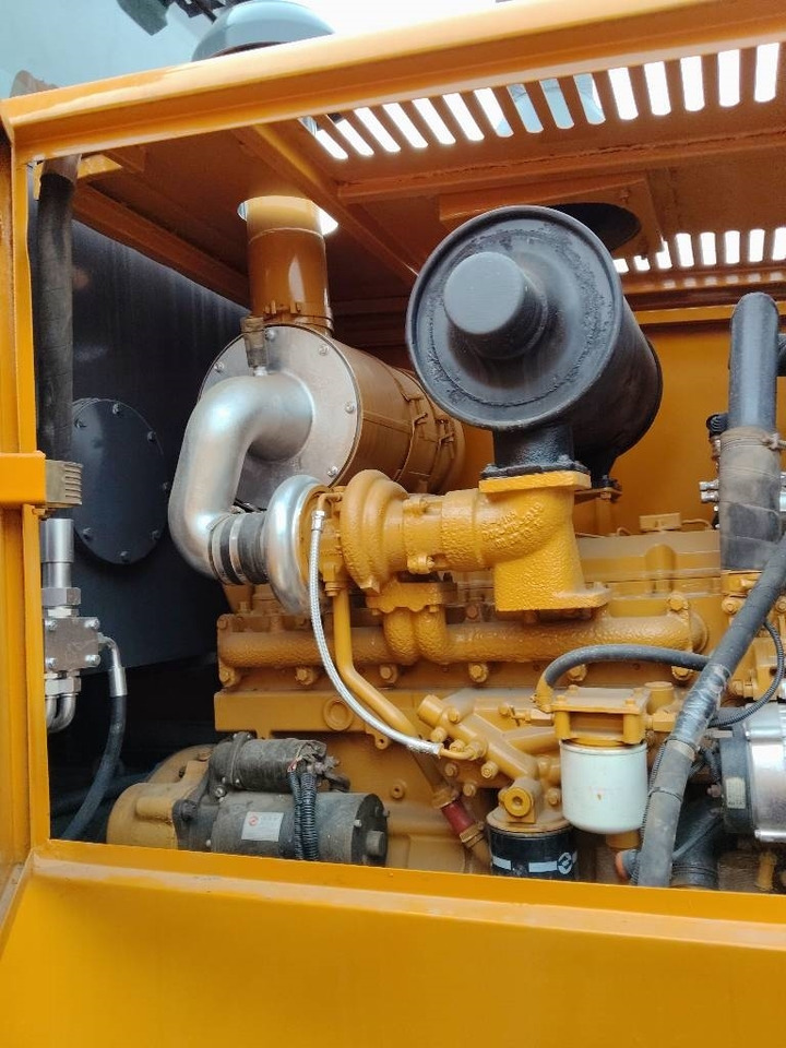 XCMG GR 2153 - Grader: gambar 5 XCMG GR 2153 - Grader: gambar 5