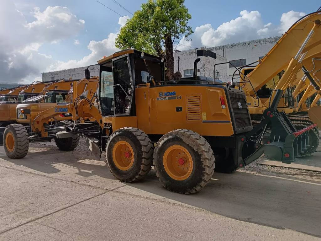 XCMG GR 2153 - Grader: gambar 3 XCMG GR 2153 - Grader: gambar 3