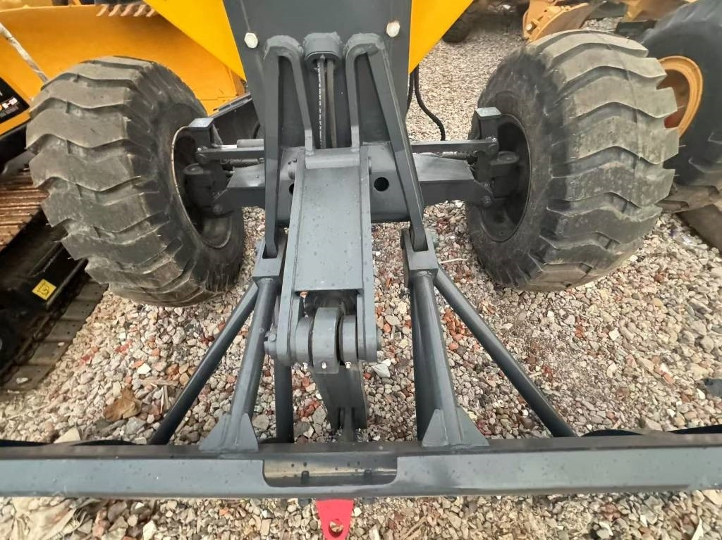 XCMG GR 2153 - Grader: gambar 5 XCMG GR 2153 - Grader: gambar 5