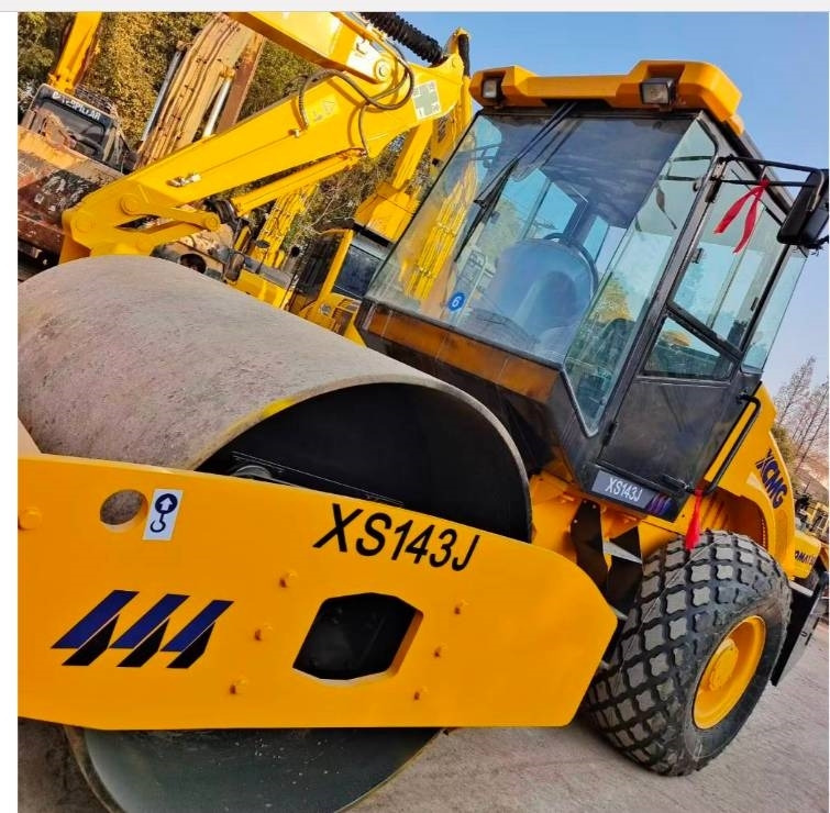 XCMG XS 142 J - Pemadat: gambar 2 XCMG XS 142 J - Pemadat: gambar 2