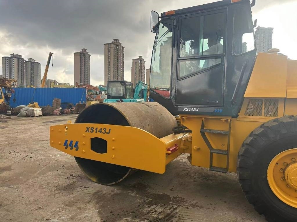 XCMG XS 143 - Pemadat: gambar 3 XCMG XS 143 - Pemadat: gambar 3