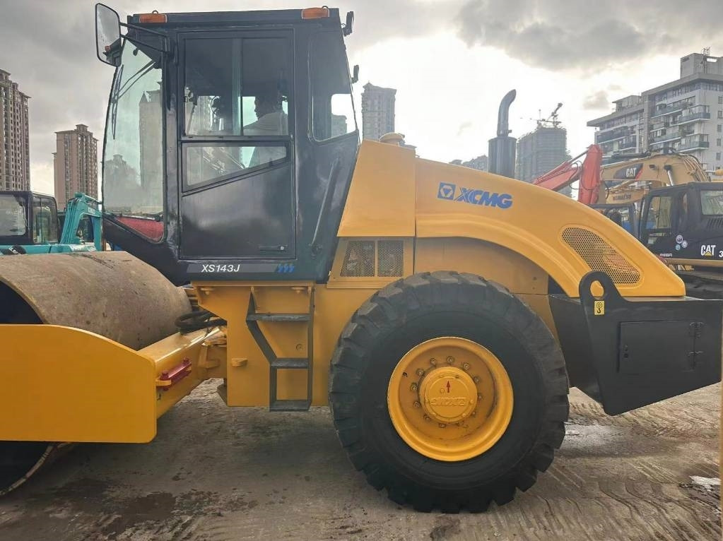 XCMG XS 143 - Pemadat: gambar 2 XCMG XS 143 - Pemadat: gambar 2