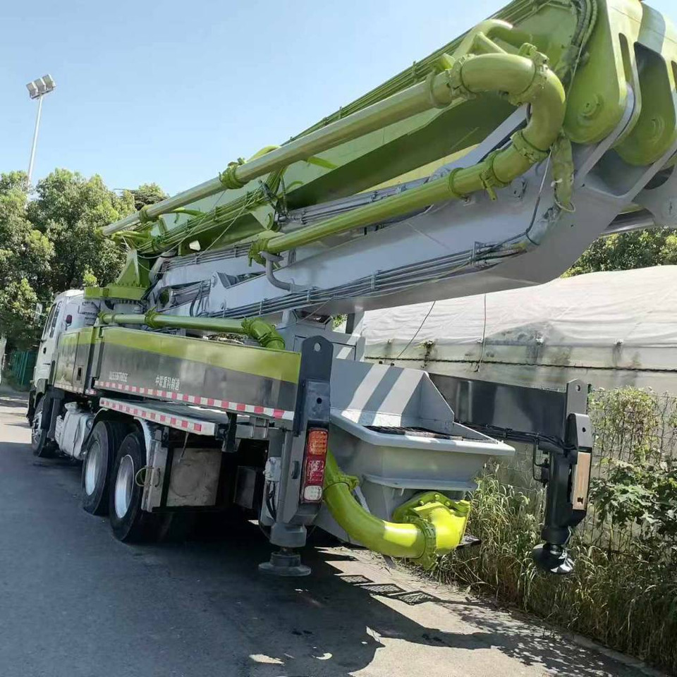 Zoomlion ZLJ5336THBSE - Truk pompa beton: gambar 5 Zoomlion ZLJ5336THBSE - Truk pompa beton: gambar 5