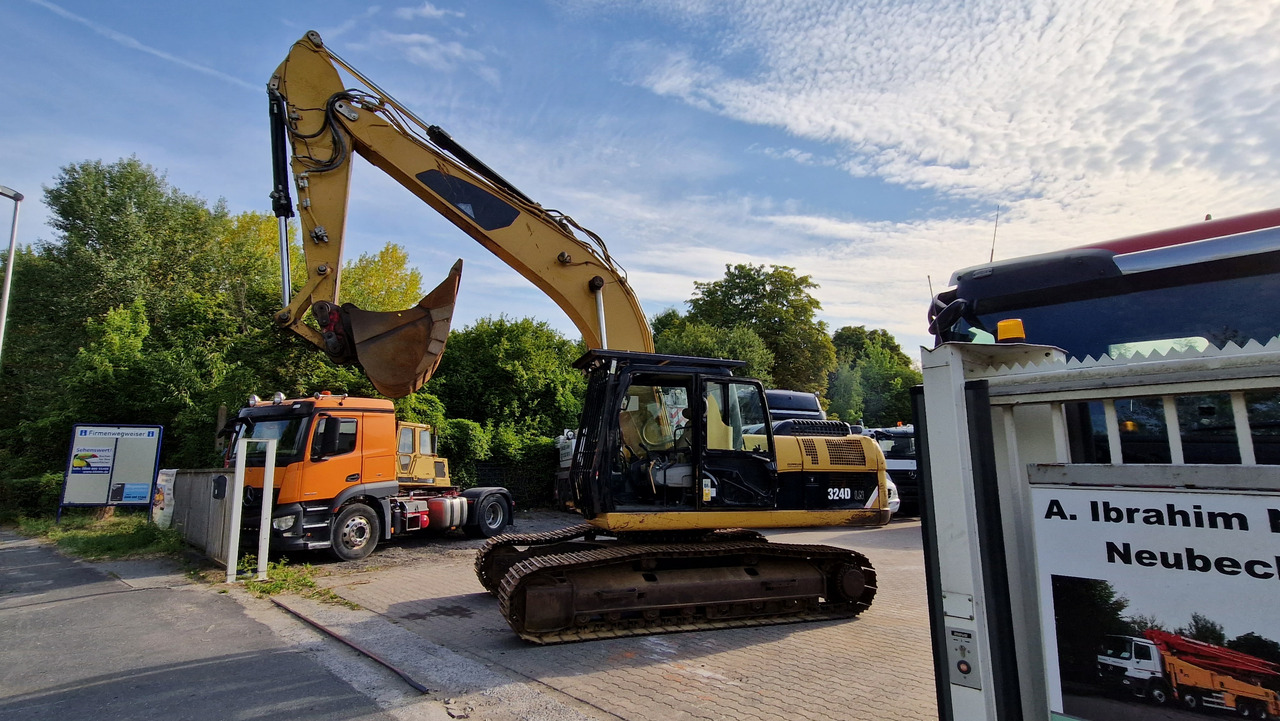 CAT 324 D Deutsche Maschine | Schnellwechsler | Löffel | Hammerhydraulik | 8016h original - Ekskavator perayap: gambar 1 CAT 324 D Deutsche Maschine | Schnellwechsler | Löffel | Hammerhydraulik | 8016h original - Ekskavator perayap: gambar 1