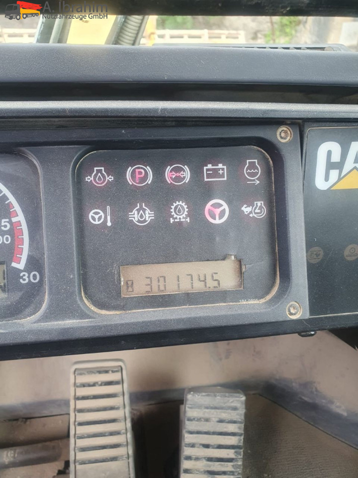 CAT 990 Zustand gut, Video vorhanden ohne Ketten!!, fertig zur Verladung - Wheel loader: gambar 2 CAT 990 Zustand gut, Video vorhanden ohne Ketten!!, fertig zur Verladung - Wheel loader: gambar 2